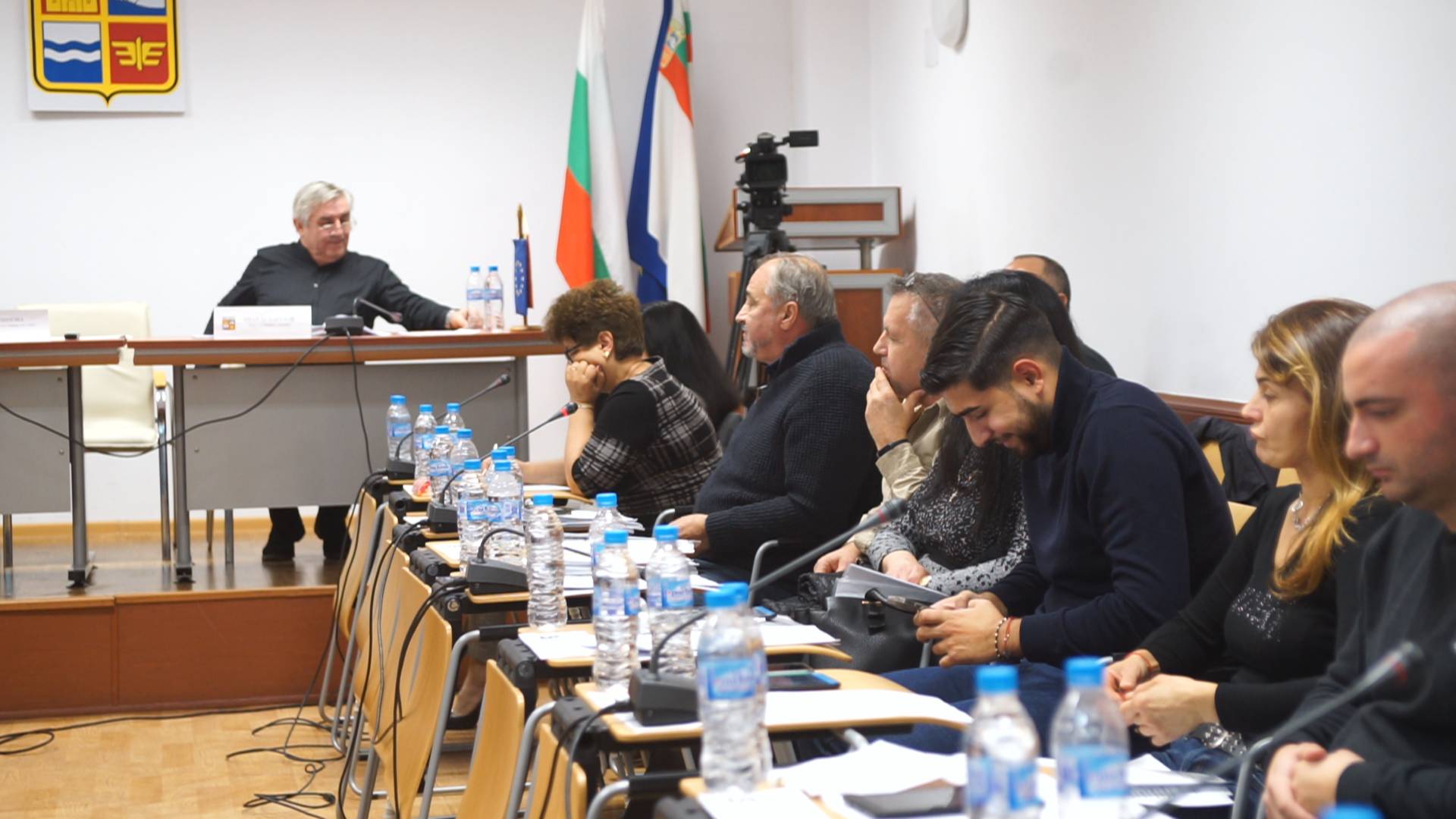 Заседание на Общинския съвет в Мездра